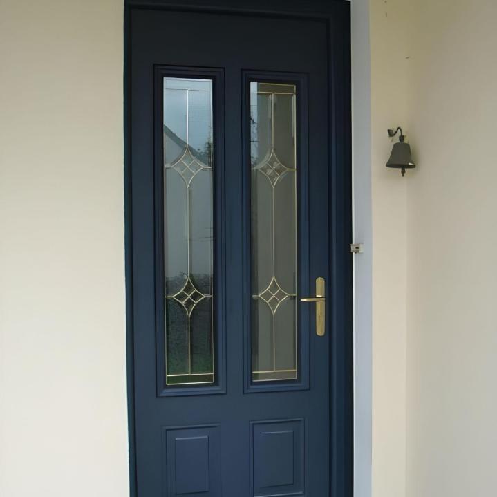 Pose de porte d'entrée sur mesure Angers