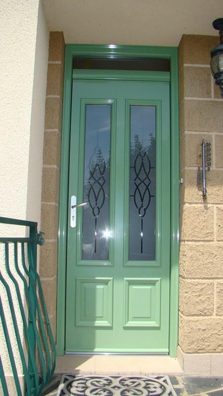 Pose de porte d'entrée sur mesure Angers